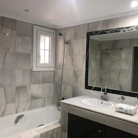 1404: 2 Bed Penthouse In El Presidente Appartement