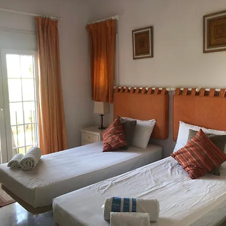 1404: 2 Bed Penthouse In El Presidente Appartement Estepona