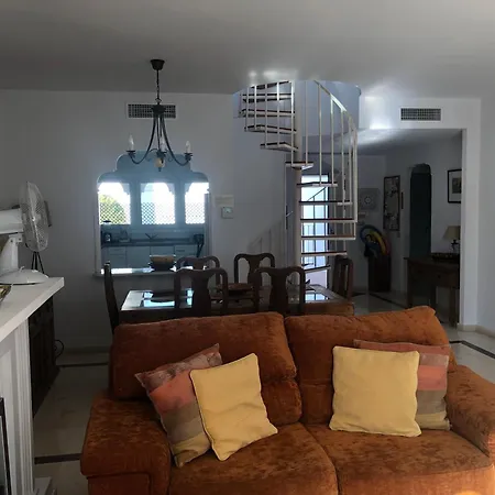 1404: 2 Bed Penthouse In El Presidente Appartement
